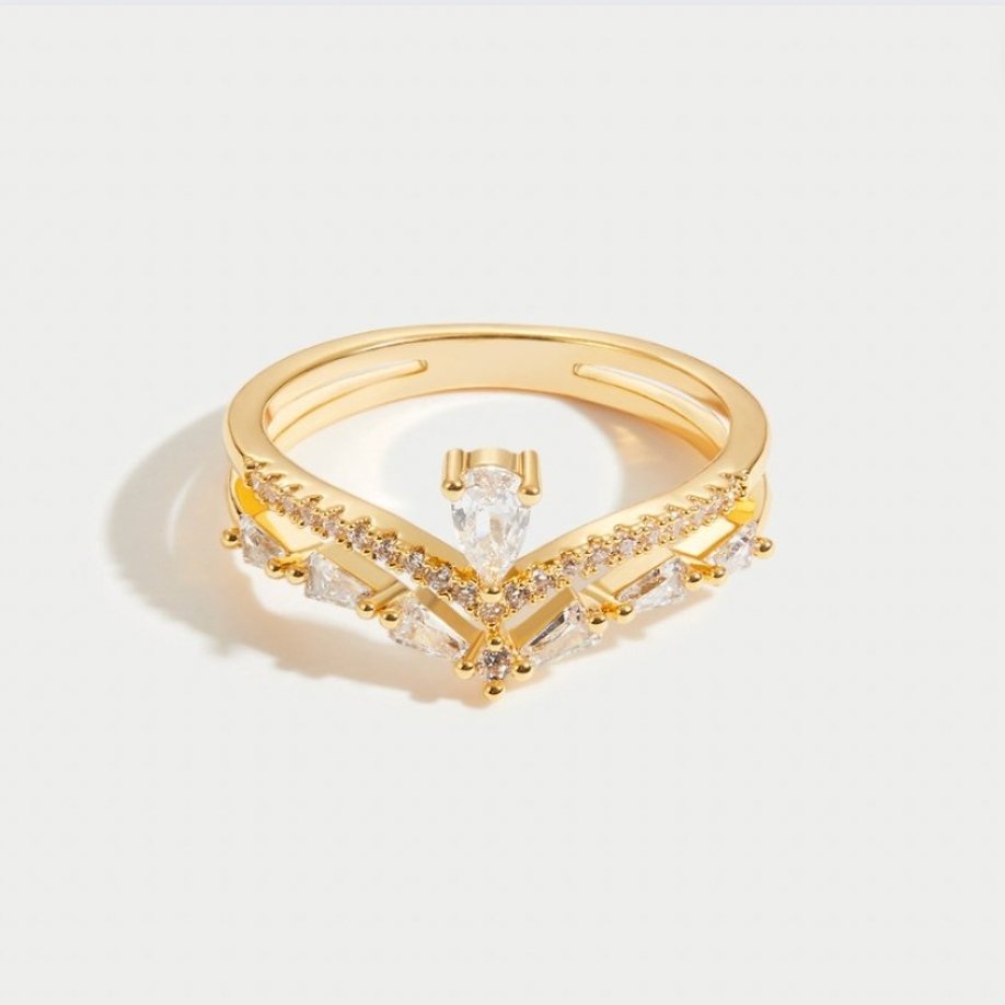 18K Gold Lilly Crystal Ring - Beautiful Earth Boutique
