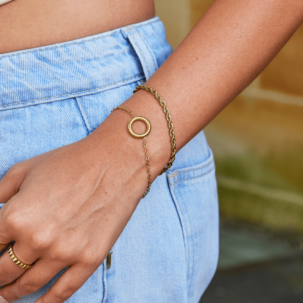 Avery Circle Gold Bracelet - Beautiful Earth Boutique