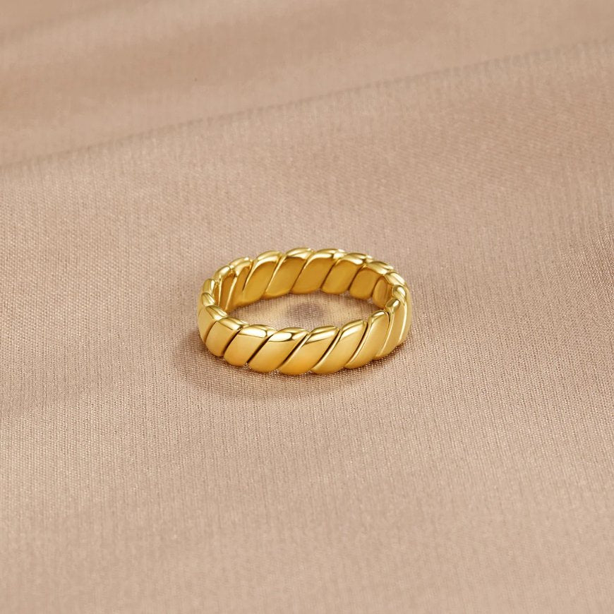 Calira Twisted Infinity Ring - Beautiful Earth Boutique