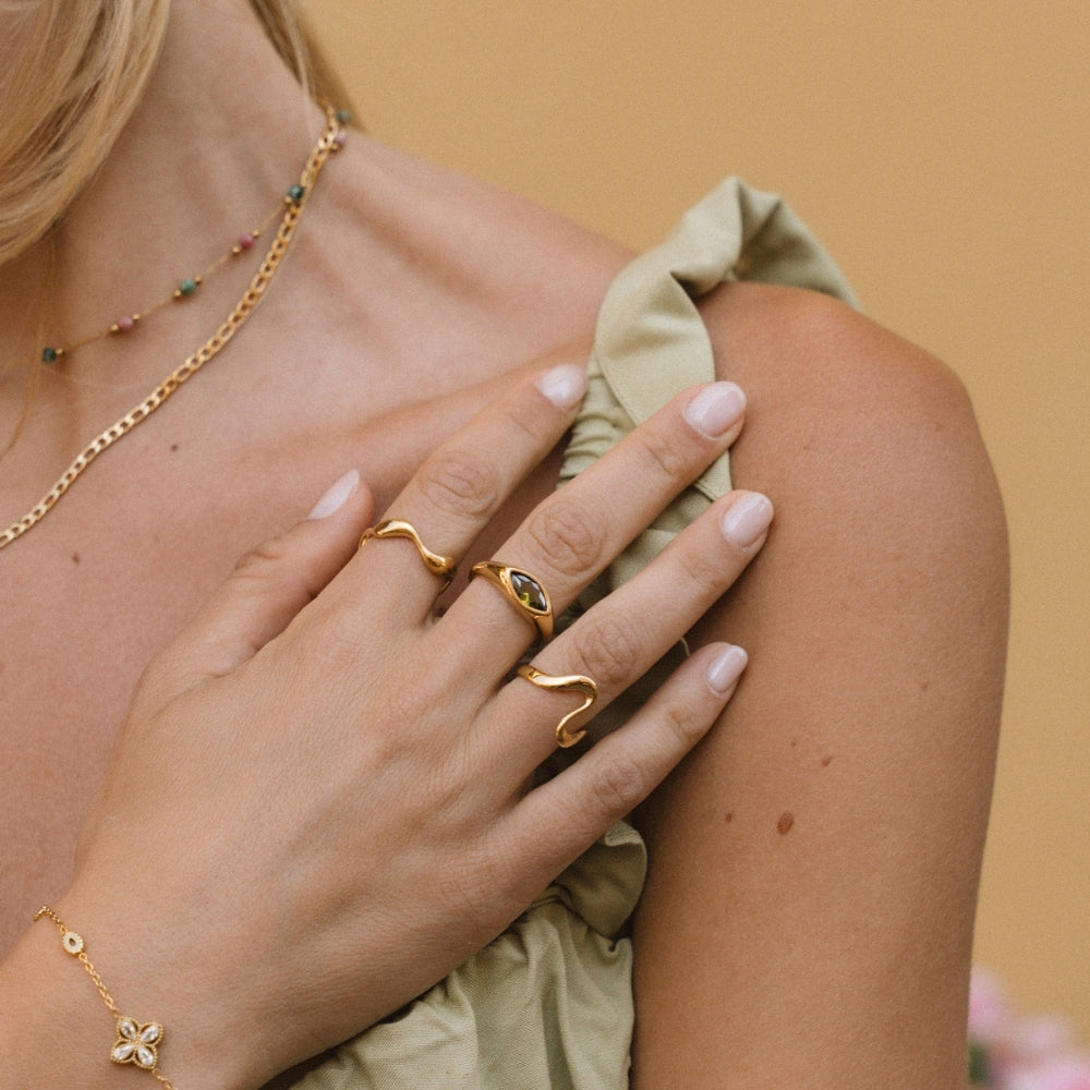 18K Gold Wellenring
