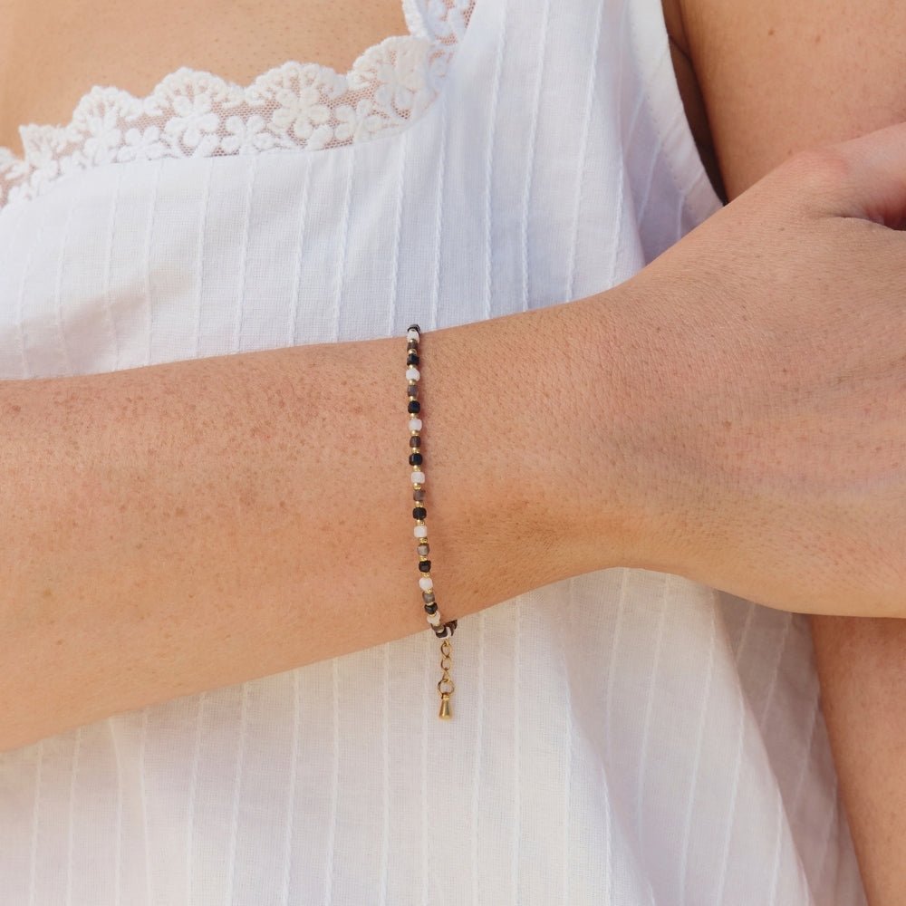 Alashan Monochrome Bead Bracelet - Beautiful Earth Boutique