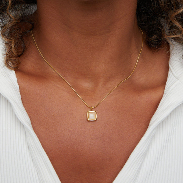 Riva Moonstone Pendant Necklace